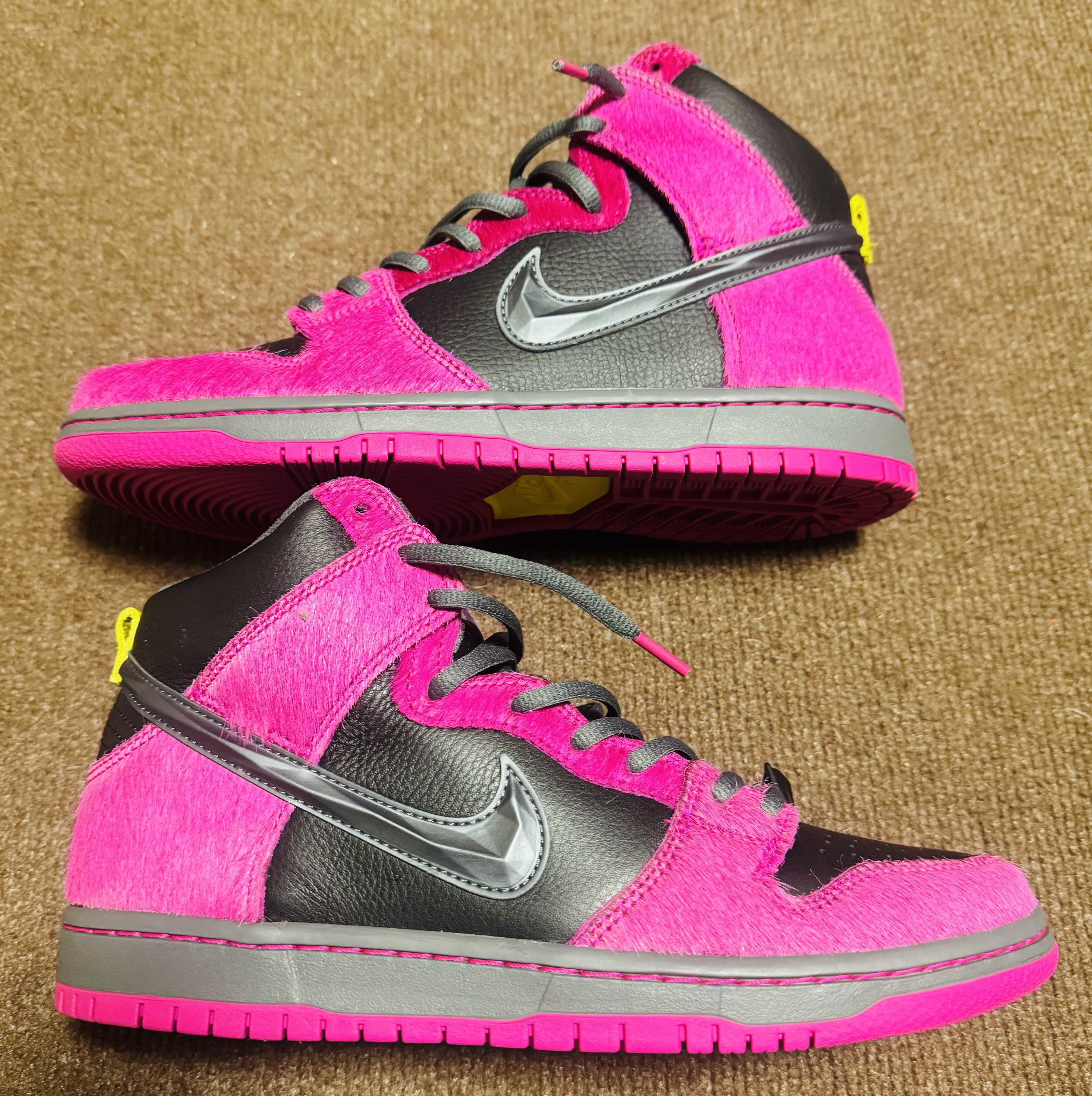 Run The Jewels × Nike SB Dunk High "Active Pink and Black"
