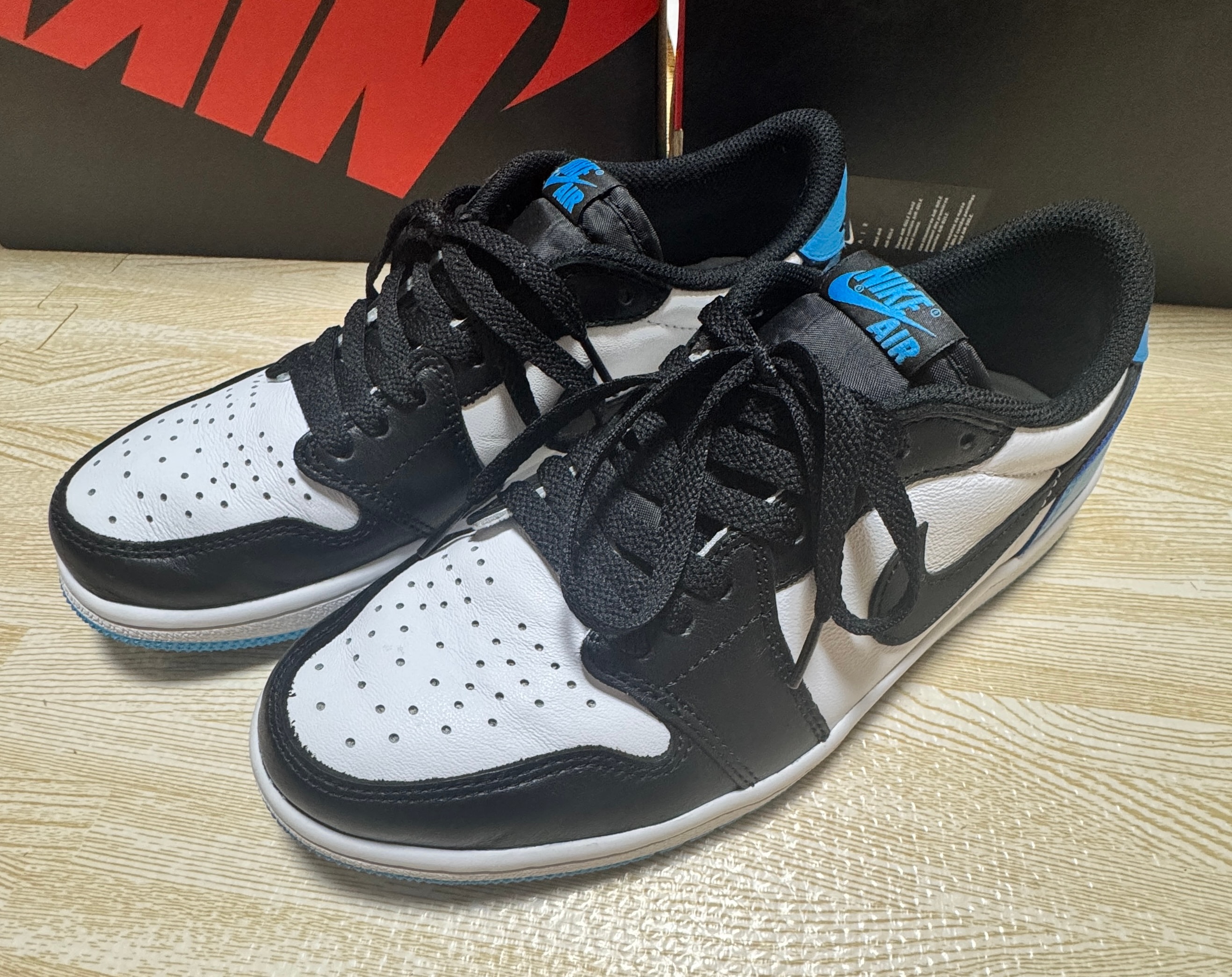Nike Air Jordan 1 Low OG "Black and Dark Powder Blue/UNC"