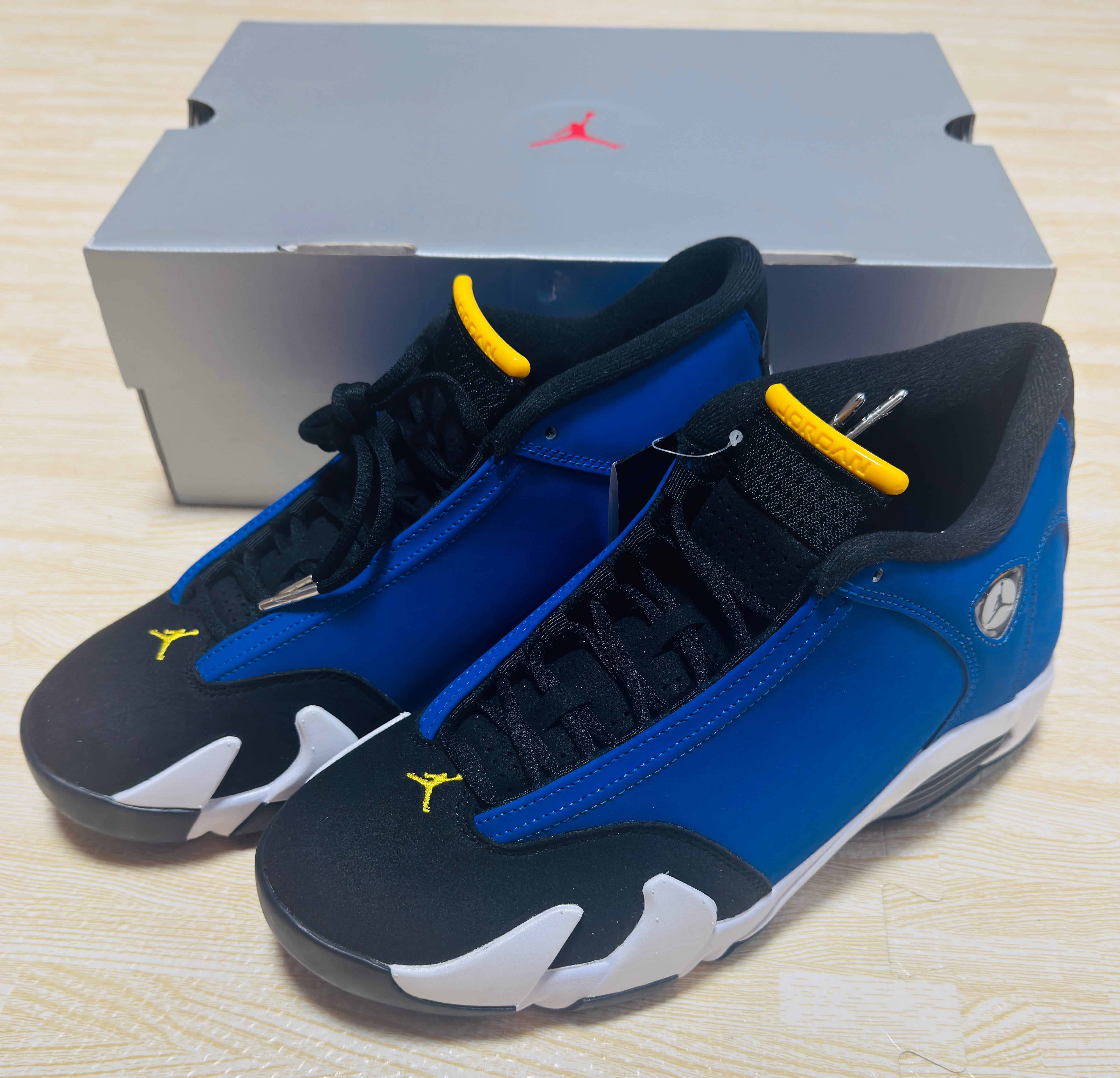 Nike Air Jordan 14 Retro "Laney"