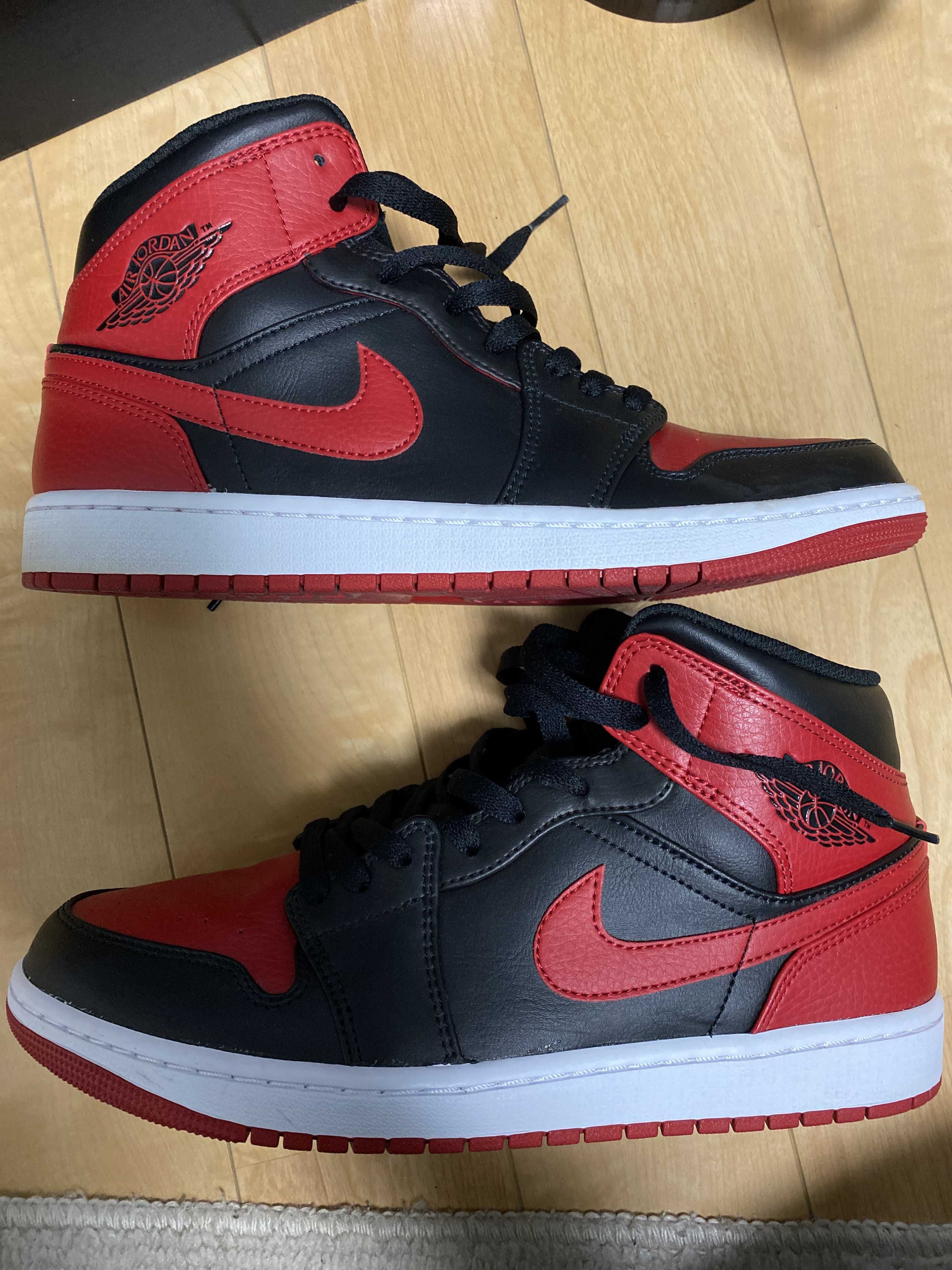 Nike Air Jordan 1 Mid "Bred"