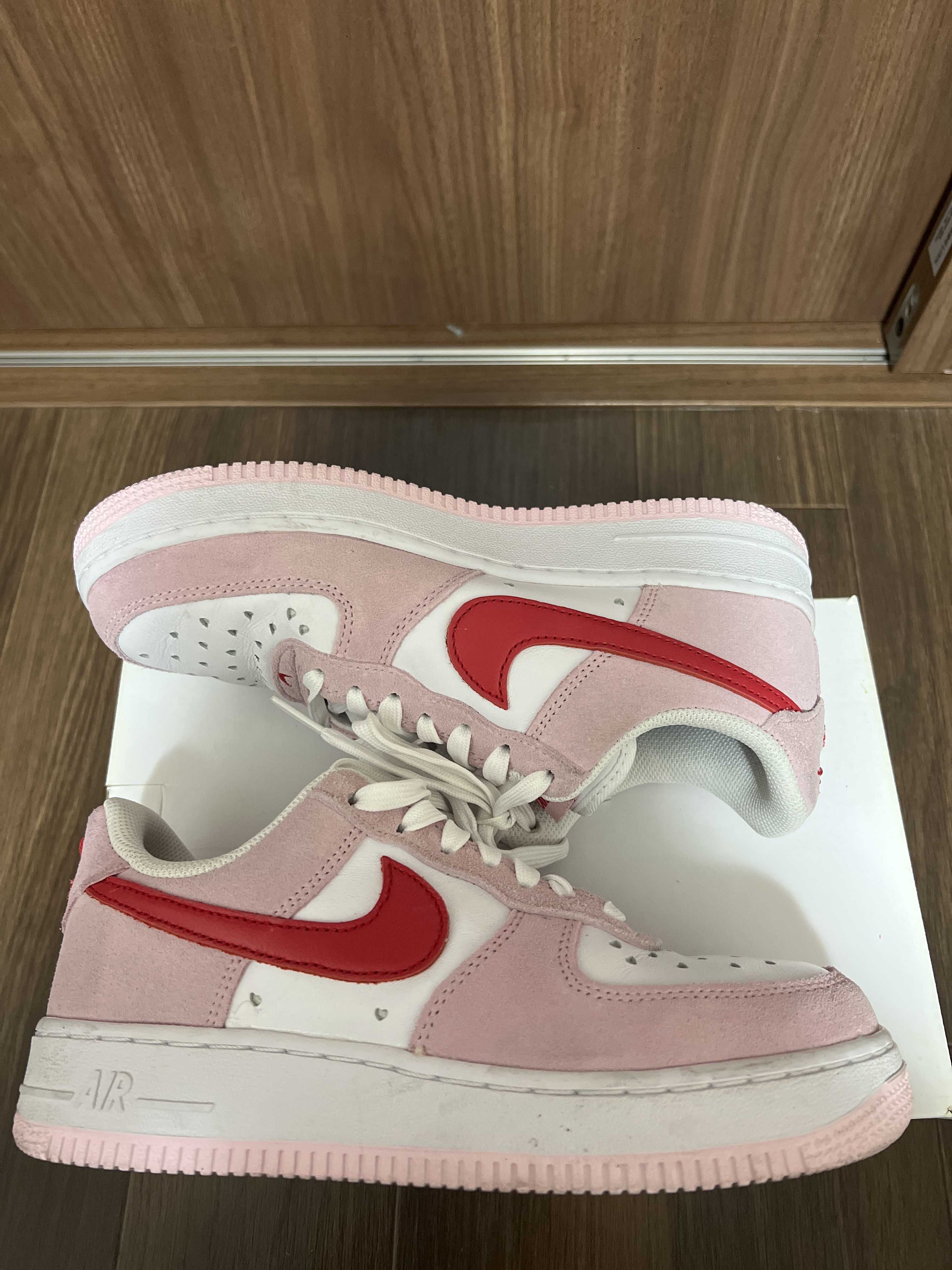 Nike Air Force 1 Low '07 "Valentine's Day"
