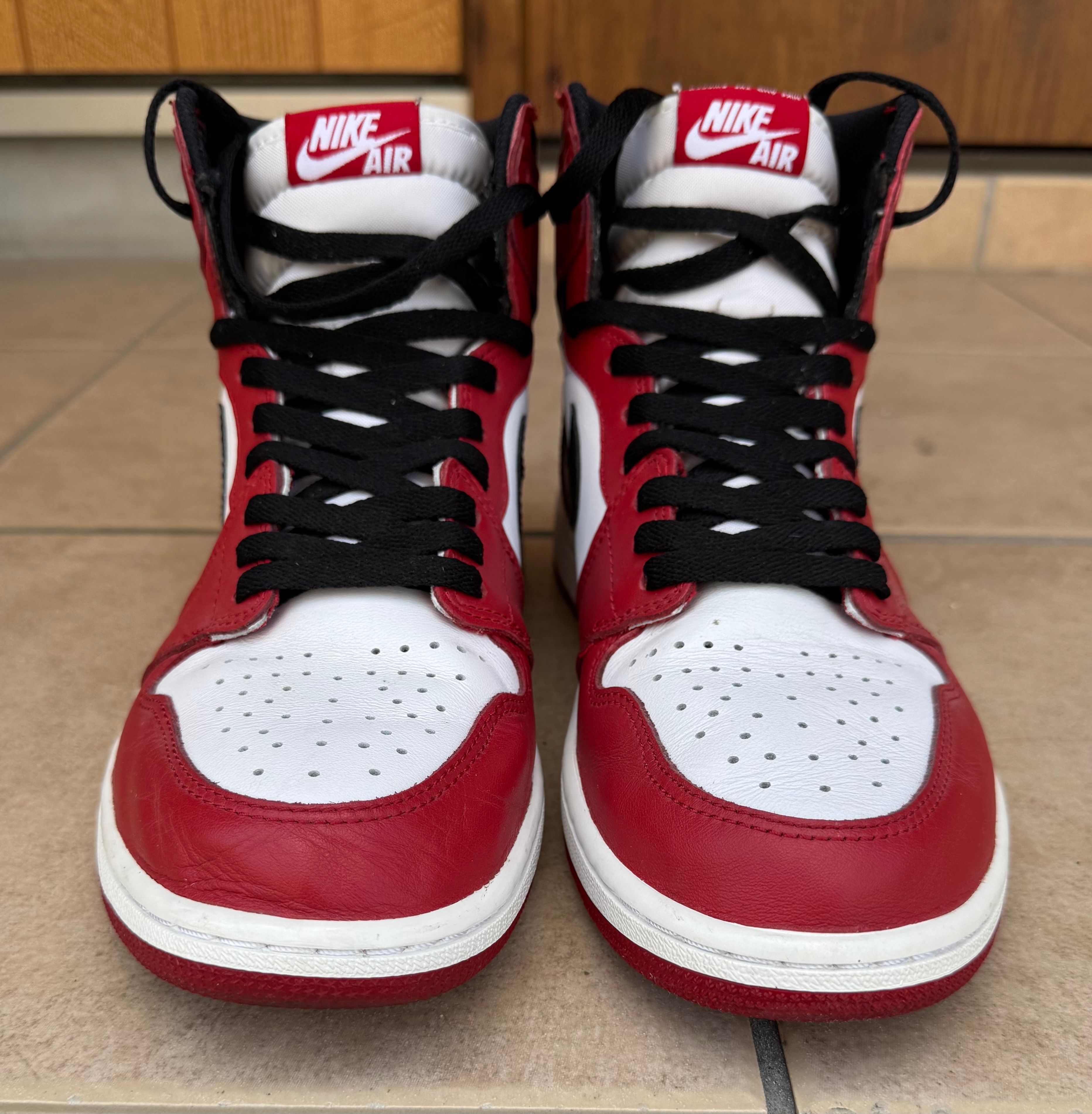 Nike Air Jordan 1 Retro High "Chicago" (2015)