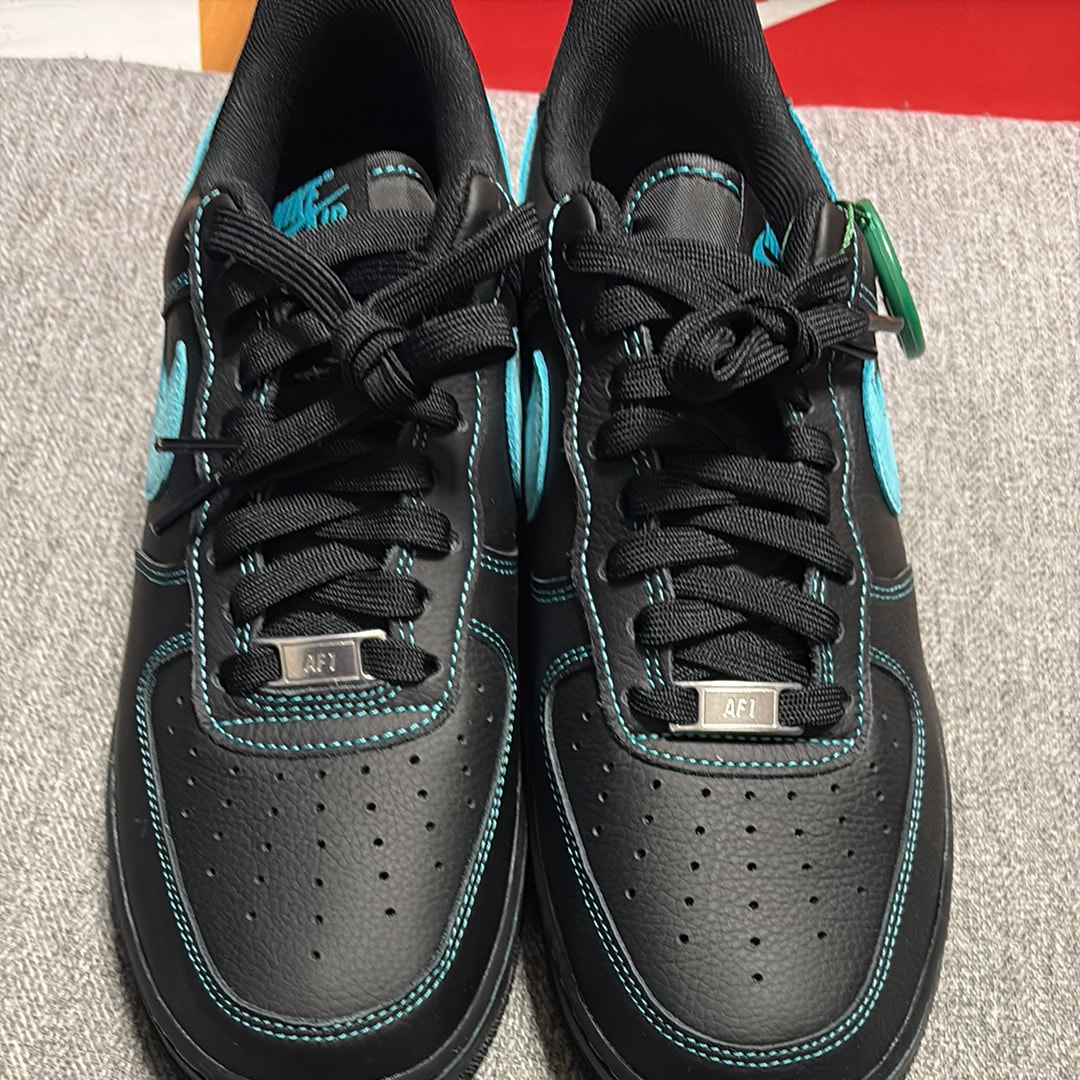 Nike Air Force 1 Low "Black Tiffany"