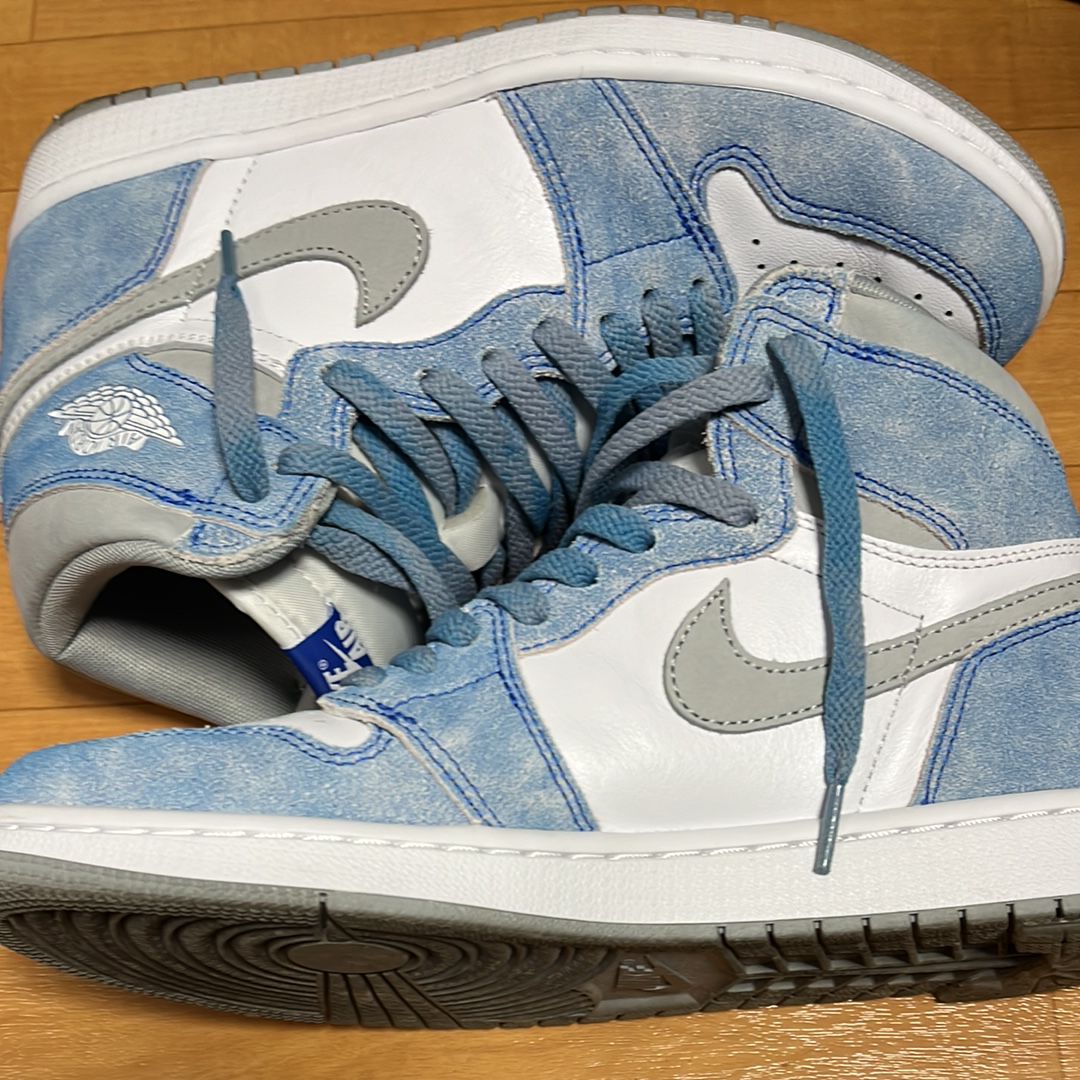 Nike Air Jordan 1 High OG "Hyper Royal"