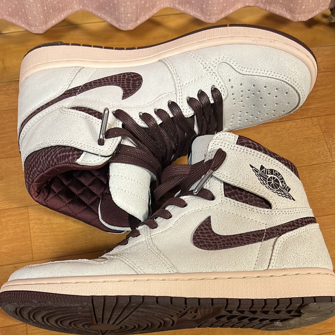 A Ma Maniere × Nike Air Jordan 1 Retro High OG "Sail and Burgundy"