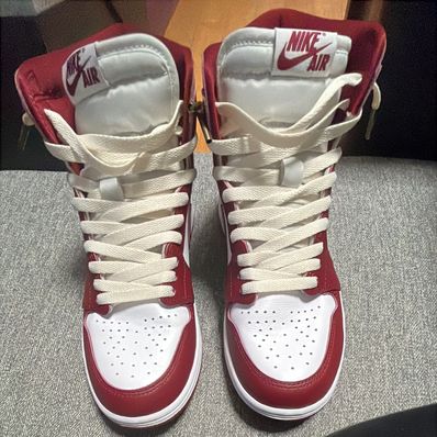 Nike Air Jordan 1 Retro High OG "Artisanal Red"