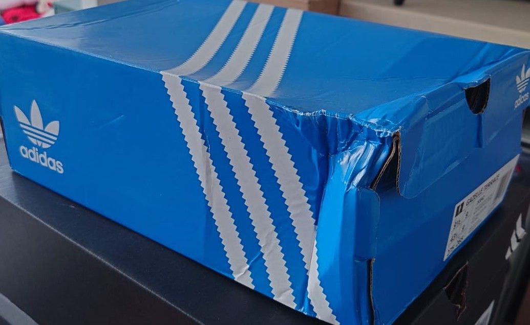 Arsenal FC × adidas Gazelle Terrace Icons "Off White/Better Scarlett/Night Sky"