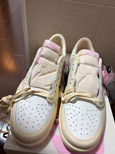 Travis Scott × Nike Air Jordan 1 Retro Low OG "Muslin/Shy Pink"