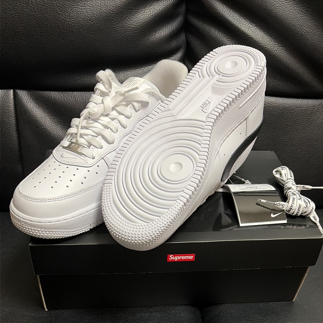 Supreme × Nike Air Force 1 Low "White/Black"