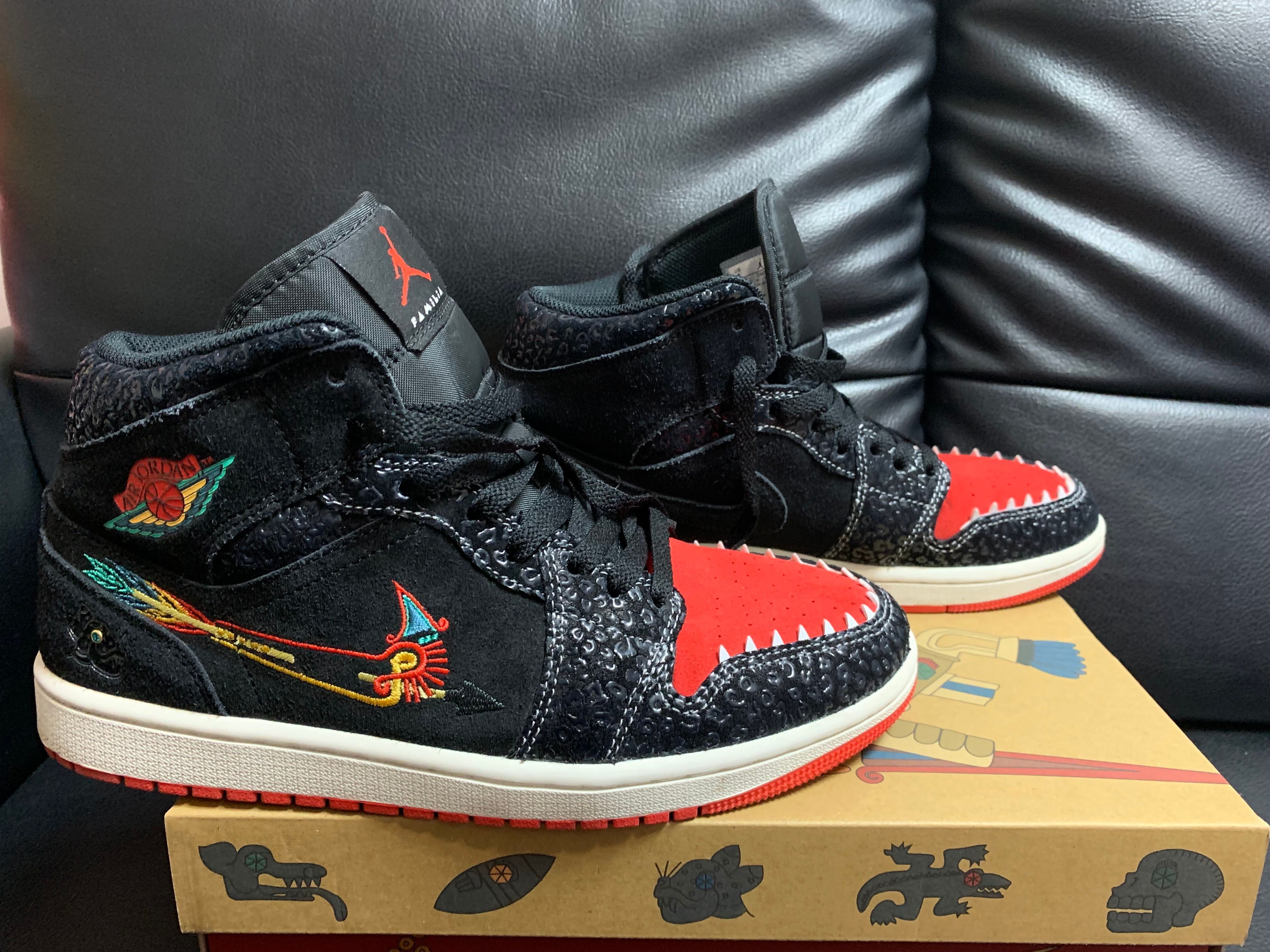 Nike Air Jordan 1 Mid "Siempre Familia"