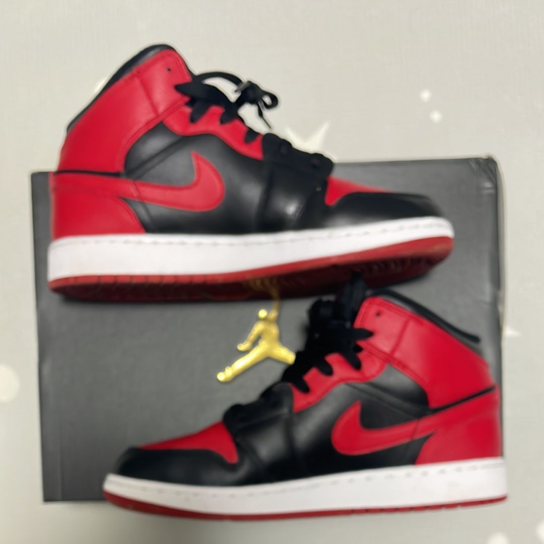 Nike GS Air Jordan 1 Mid "Bred"