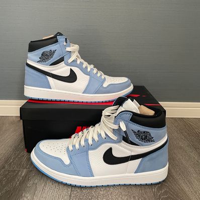Nike Air Jordan 1 High OG "University Blue"