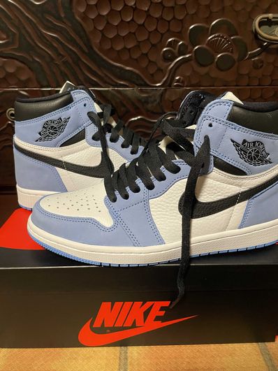 Nike Air Jordan 1 High OG "University Blue"