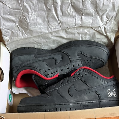 Supreme × Nike SB Dunk Low "Black" (25FW Week2)