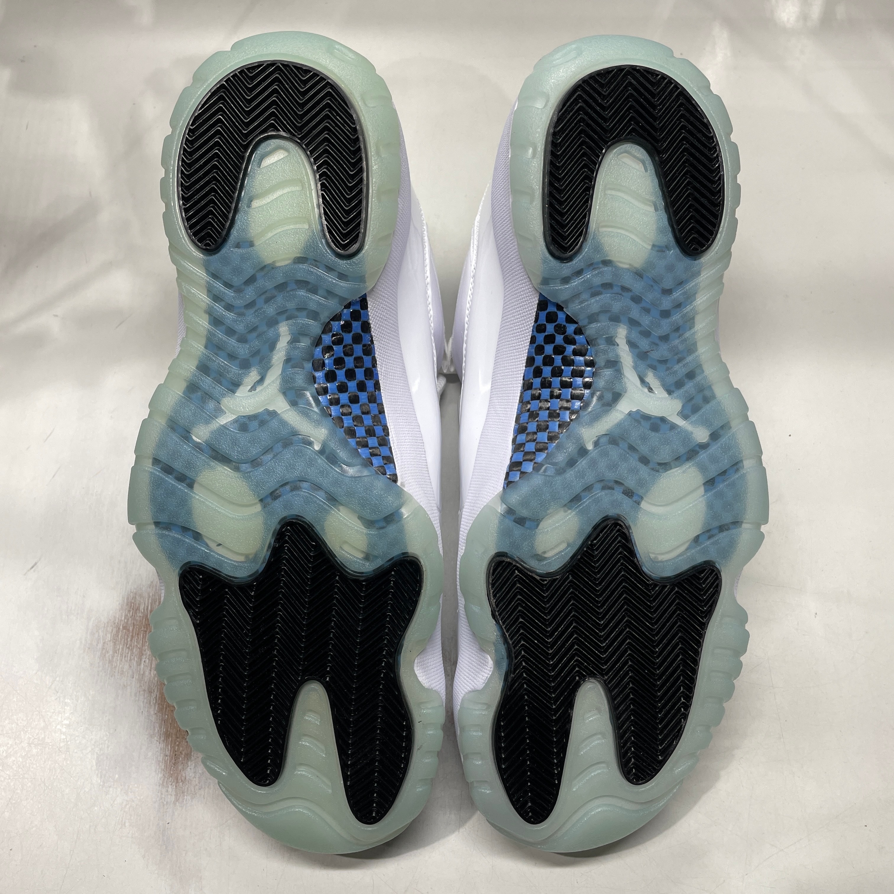 Nike Air Jordan 11 Low "Legend Blue"