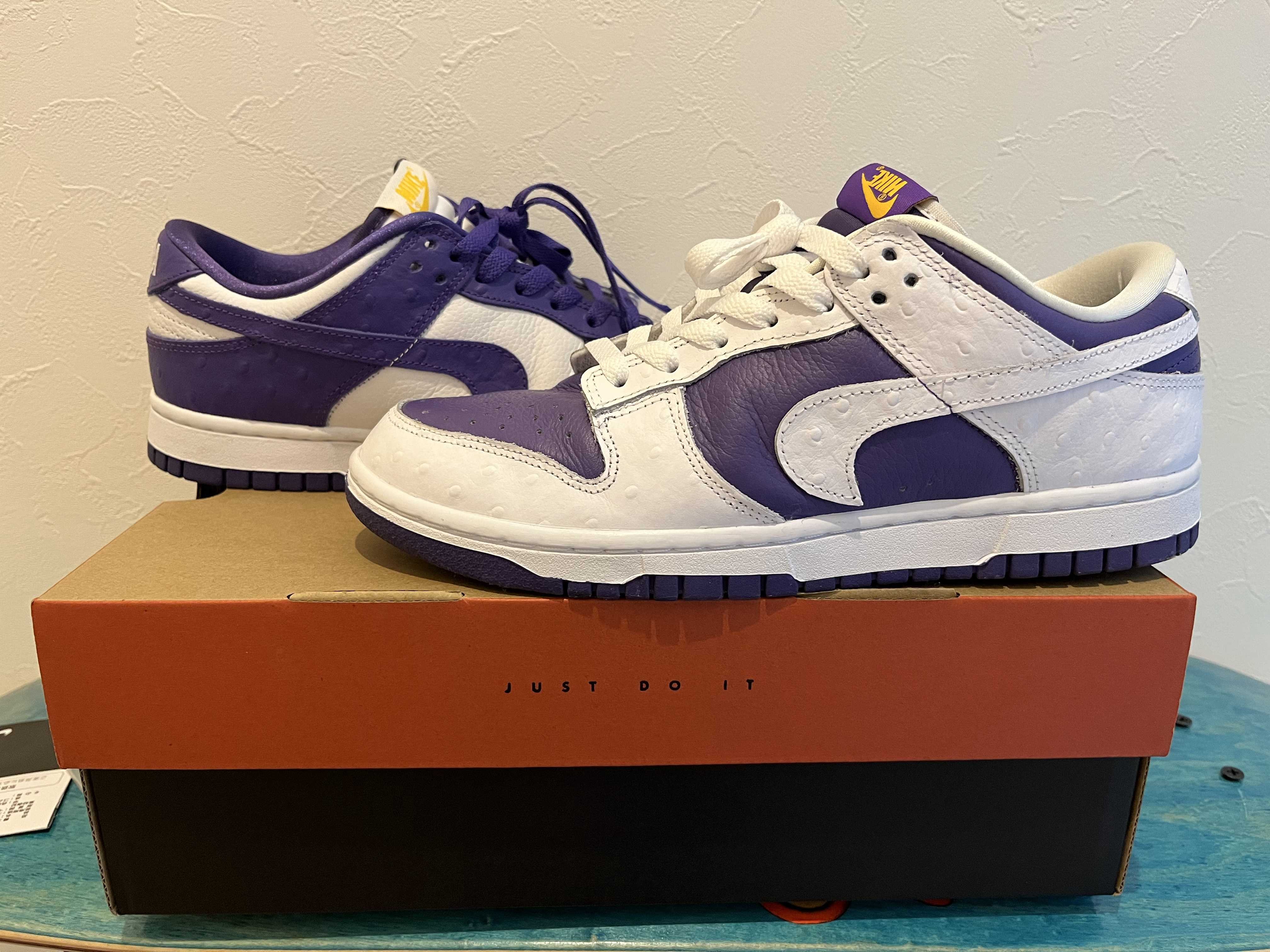 Nike Women's Dunk Low "Made You Look"