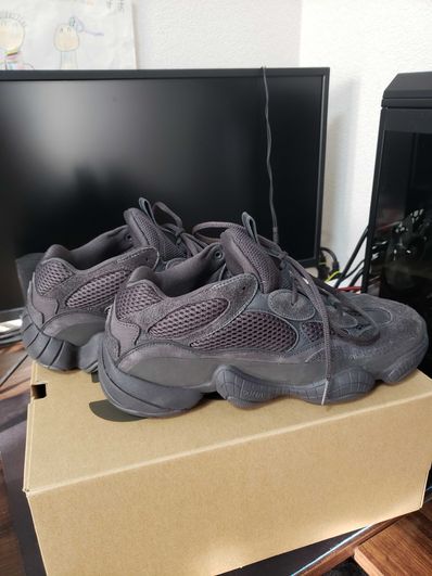 adidas YEEZY 500 "Utility Black"