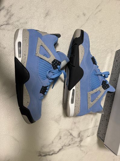 Nike Air Jordan 4 "University Blue"