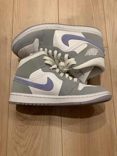 Nike Women's Air Jordan 1 Mid "Wolf Grey"