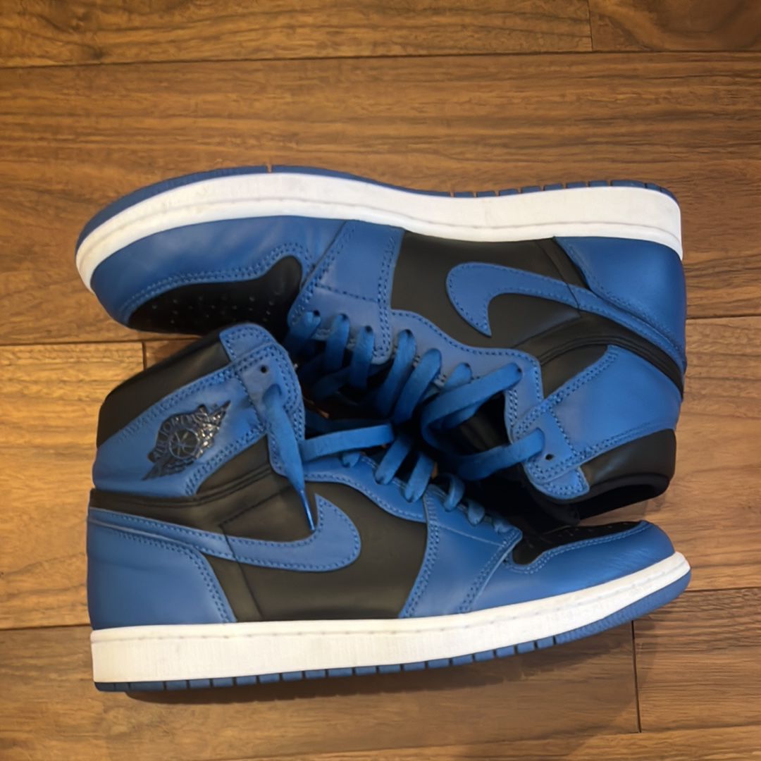 Nike Air Jordan 1 Retro High OG "Dark Marina Blue"