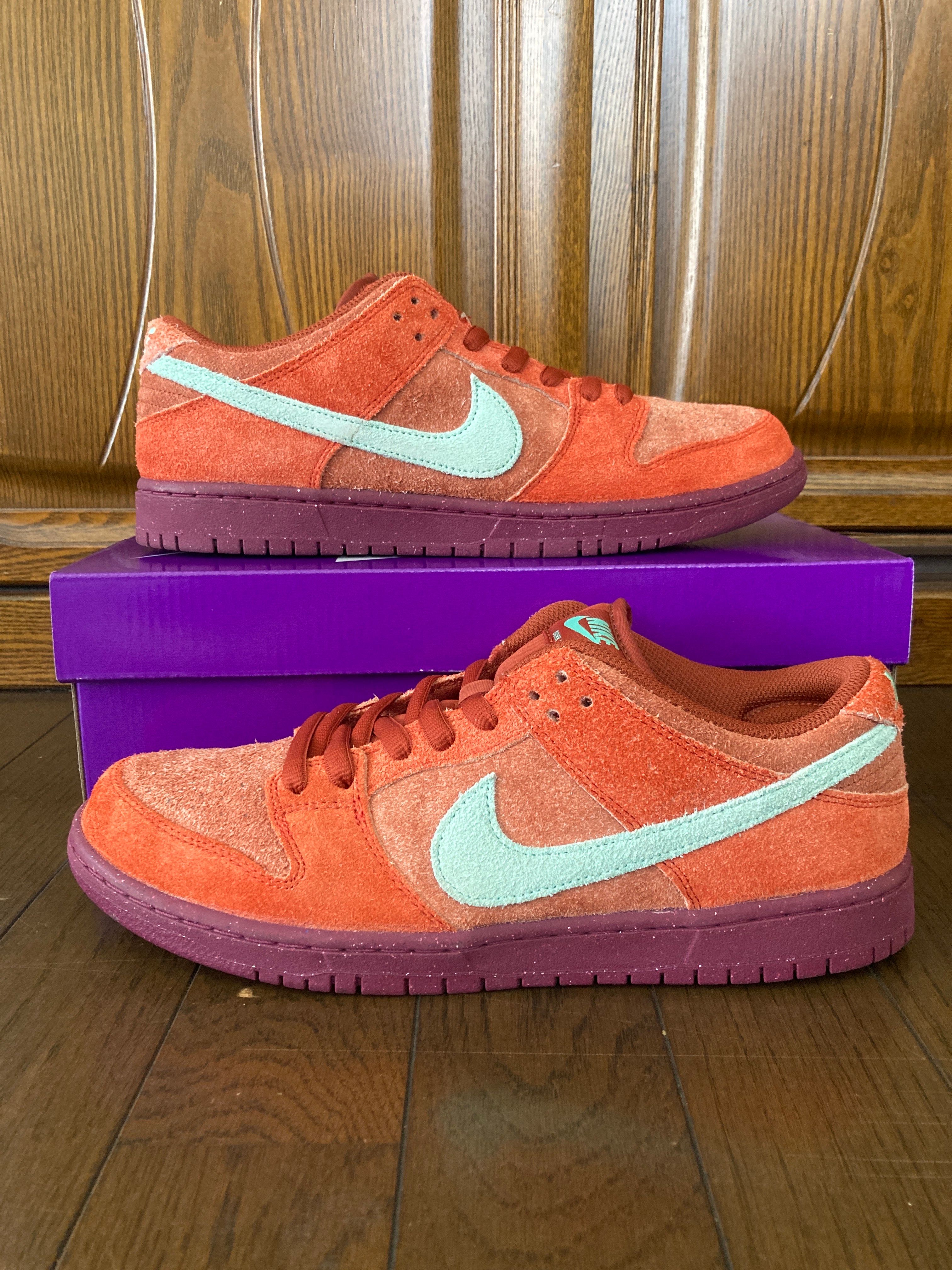Nike SB Dunk Low Pro PRM "Mystic Red and Rosewood"