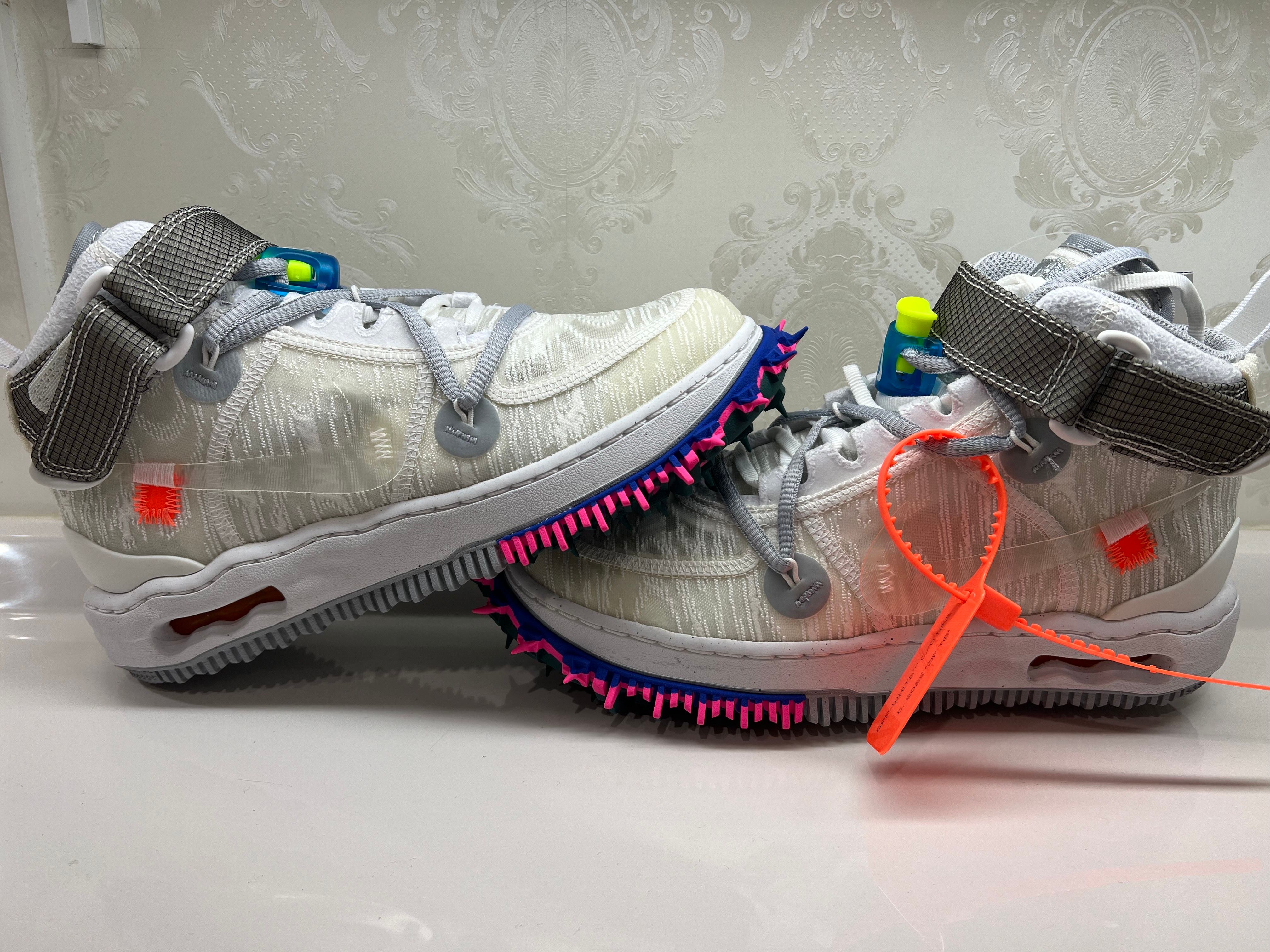 Off-White × Nike Air Force 1 Mid "White"