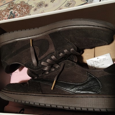 Travis Scott × Nike Air Jordan 1 Low OG SP "Velvet Brown and Dark Mocha"