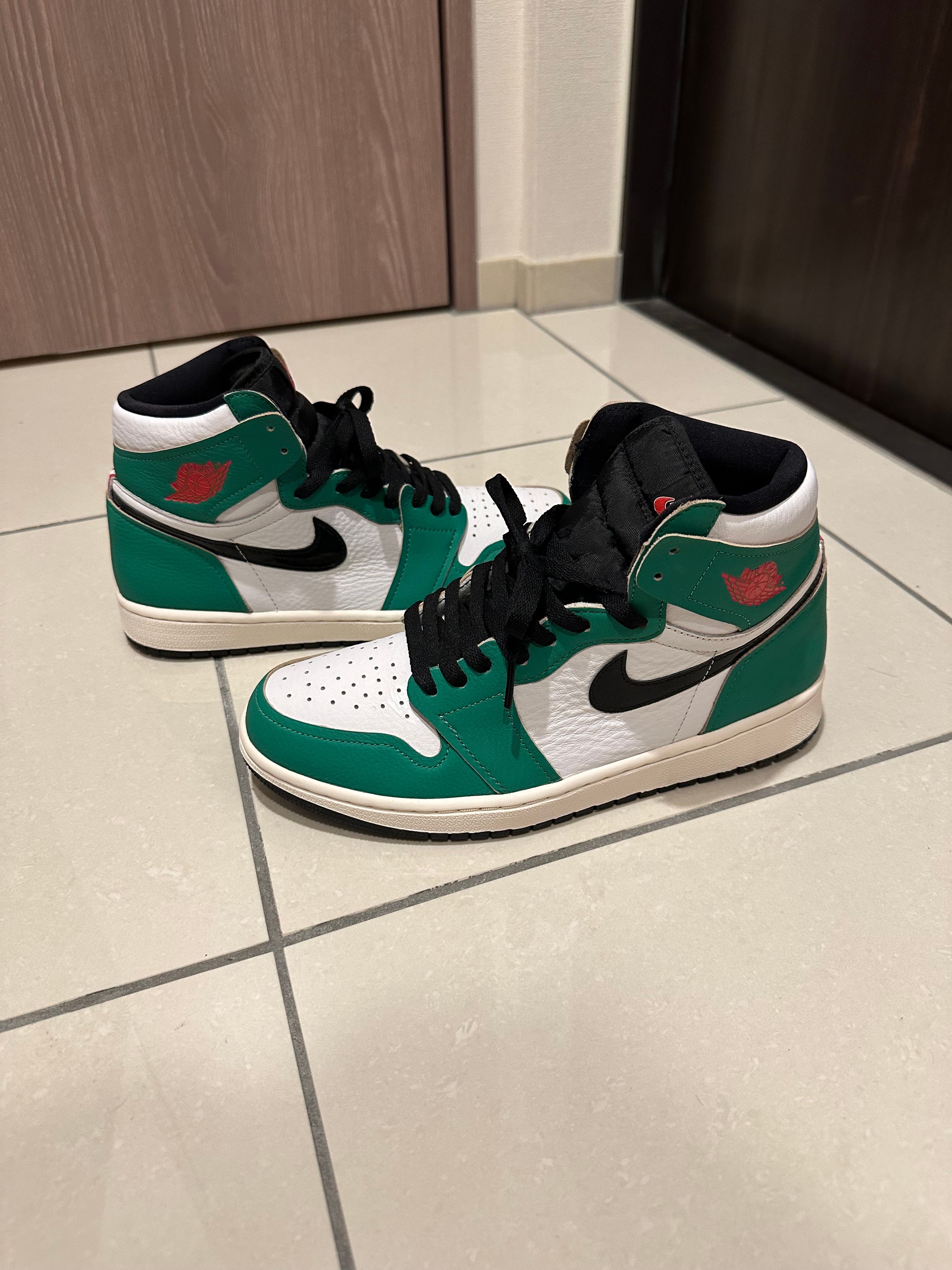 Nike Women's Air Jordan 1 High OG "Lucky Green/White-Sail-Black"   