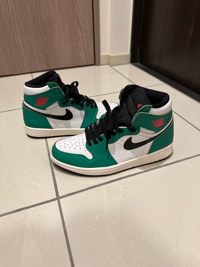 Nike Women's Air Jordan 1 High OG "Lucky Green/White-Sail-Black"