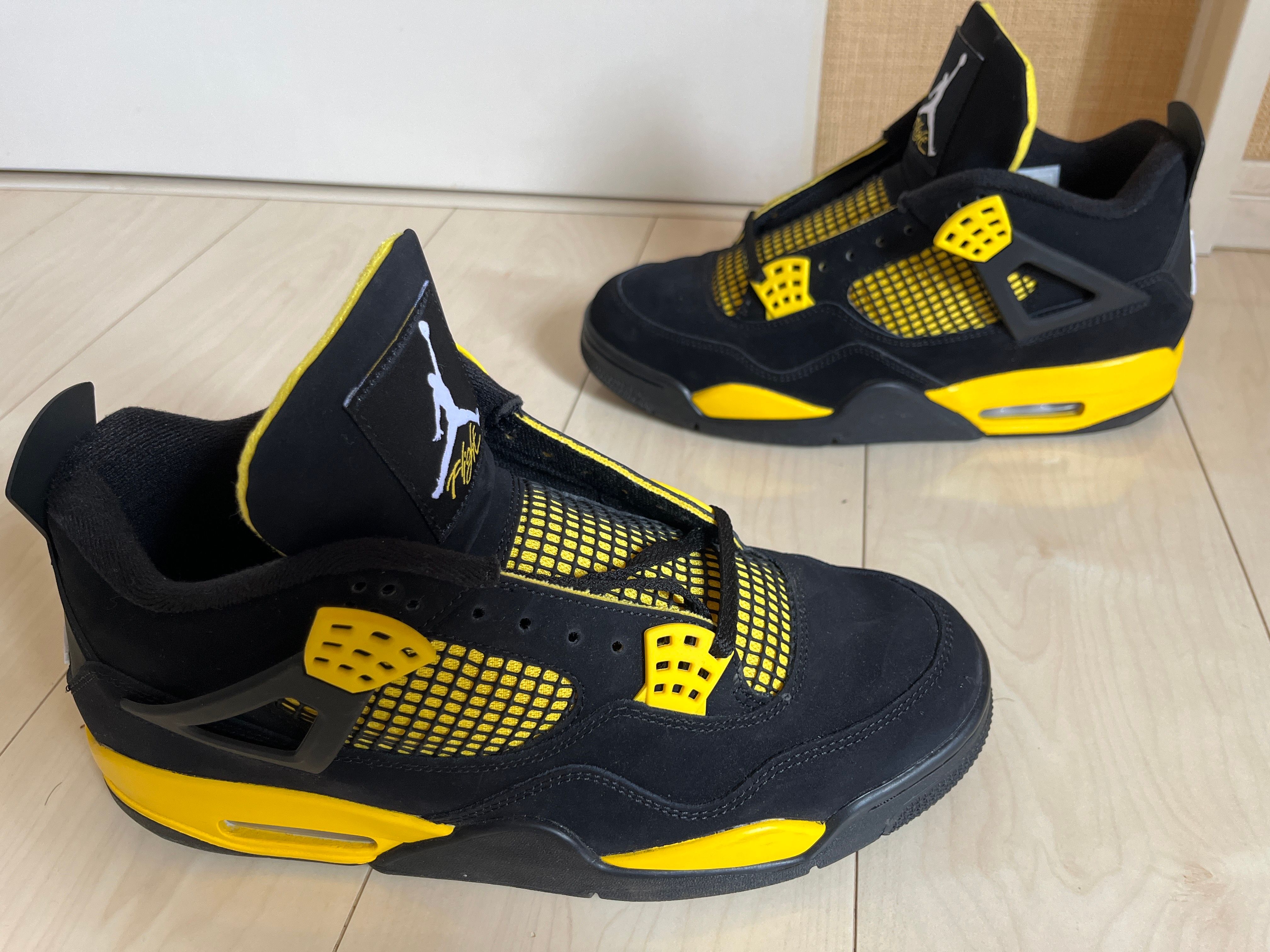 Nike Air Jordan 4 Retro "Thunder"(2023)