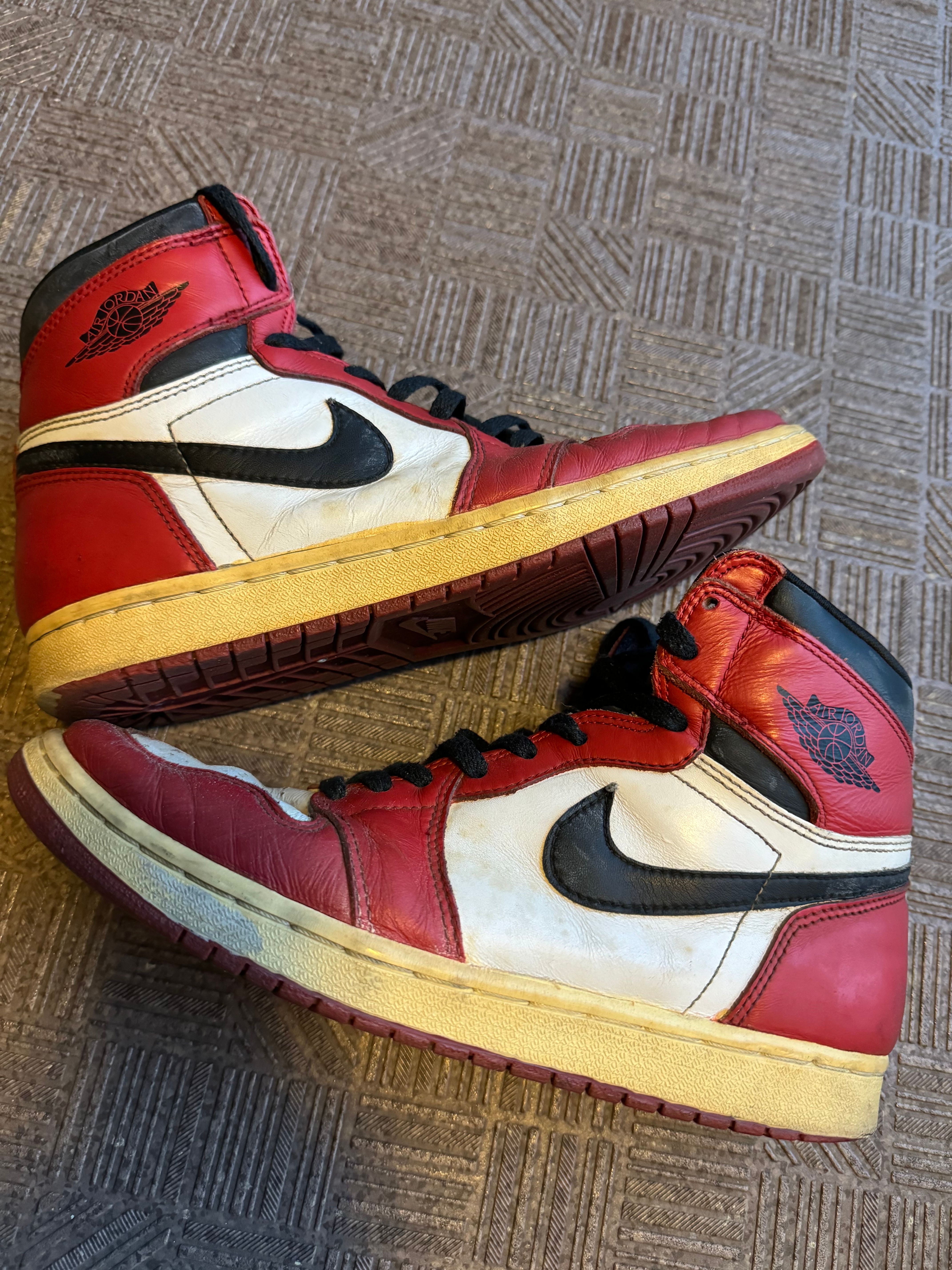 Nike Air Jordan 1 Retro High "Chicago" (1994)