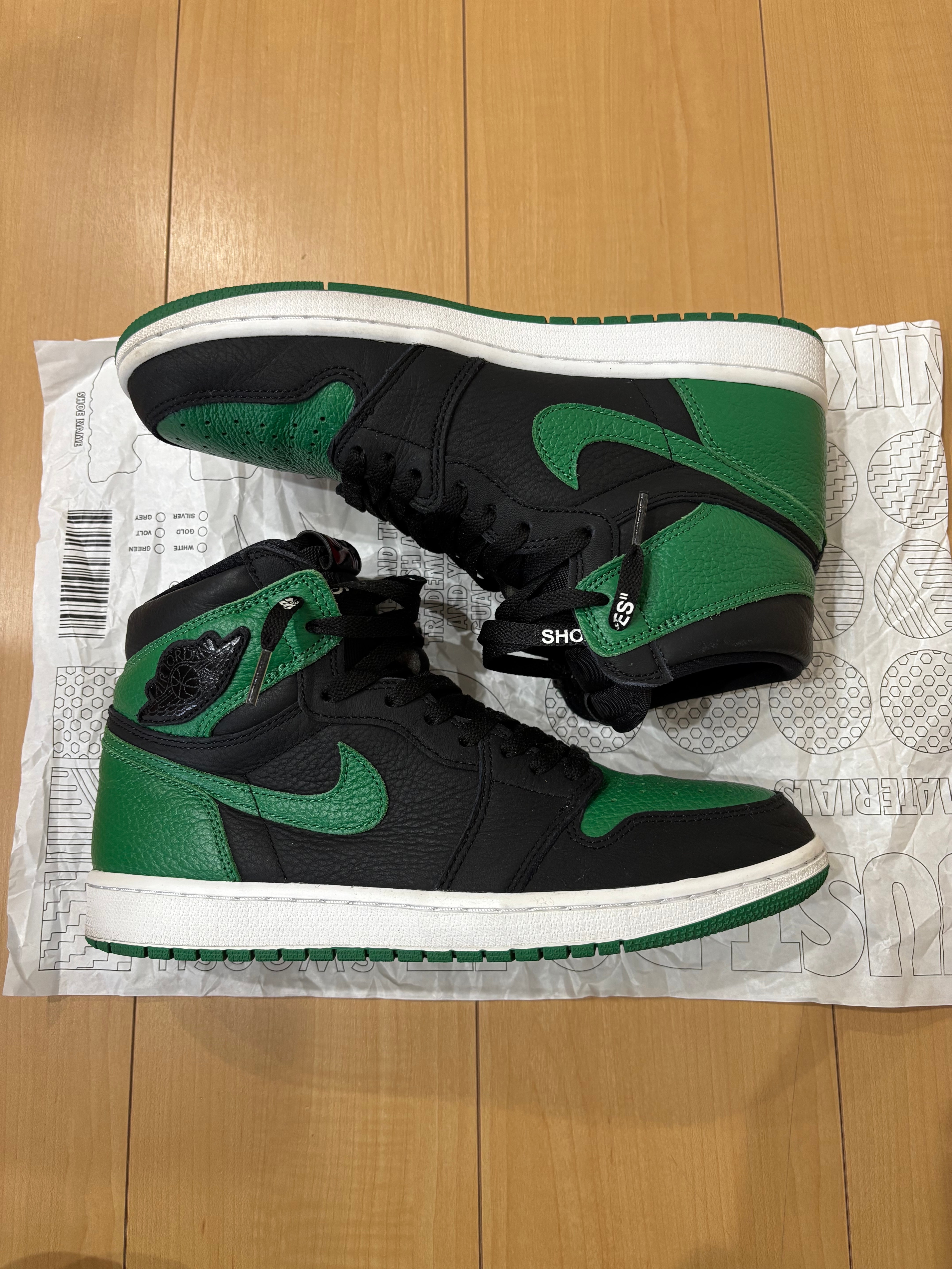 ナイキ エアジョーダン1 レトロ ハイ OG "ブラック/パイングリーン" (2020)