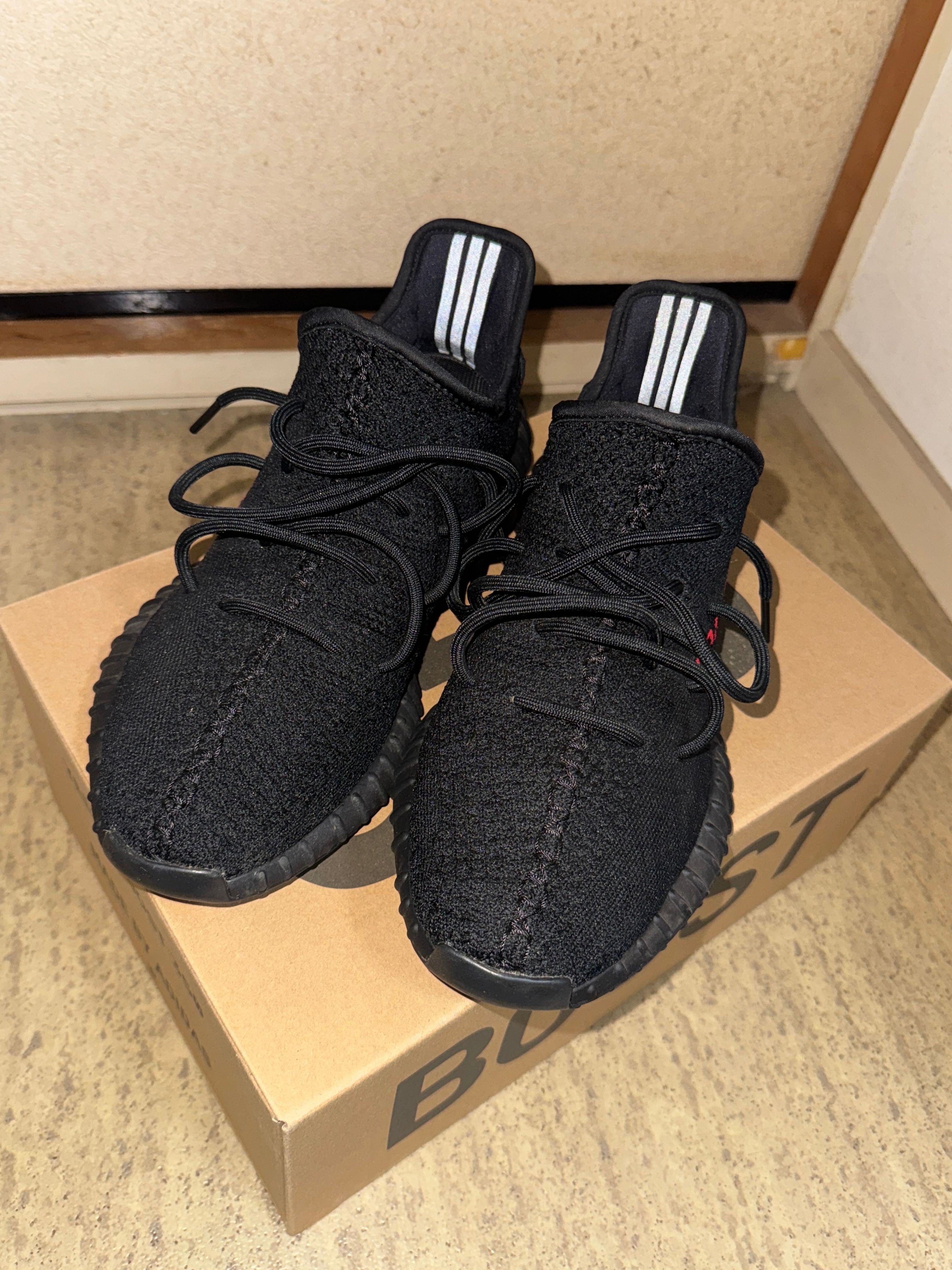 adidas YEEZY Boost 350 V2 "Core Black/Red" (2020)