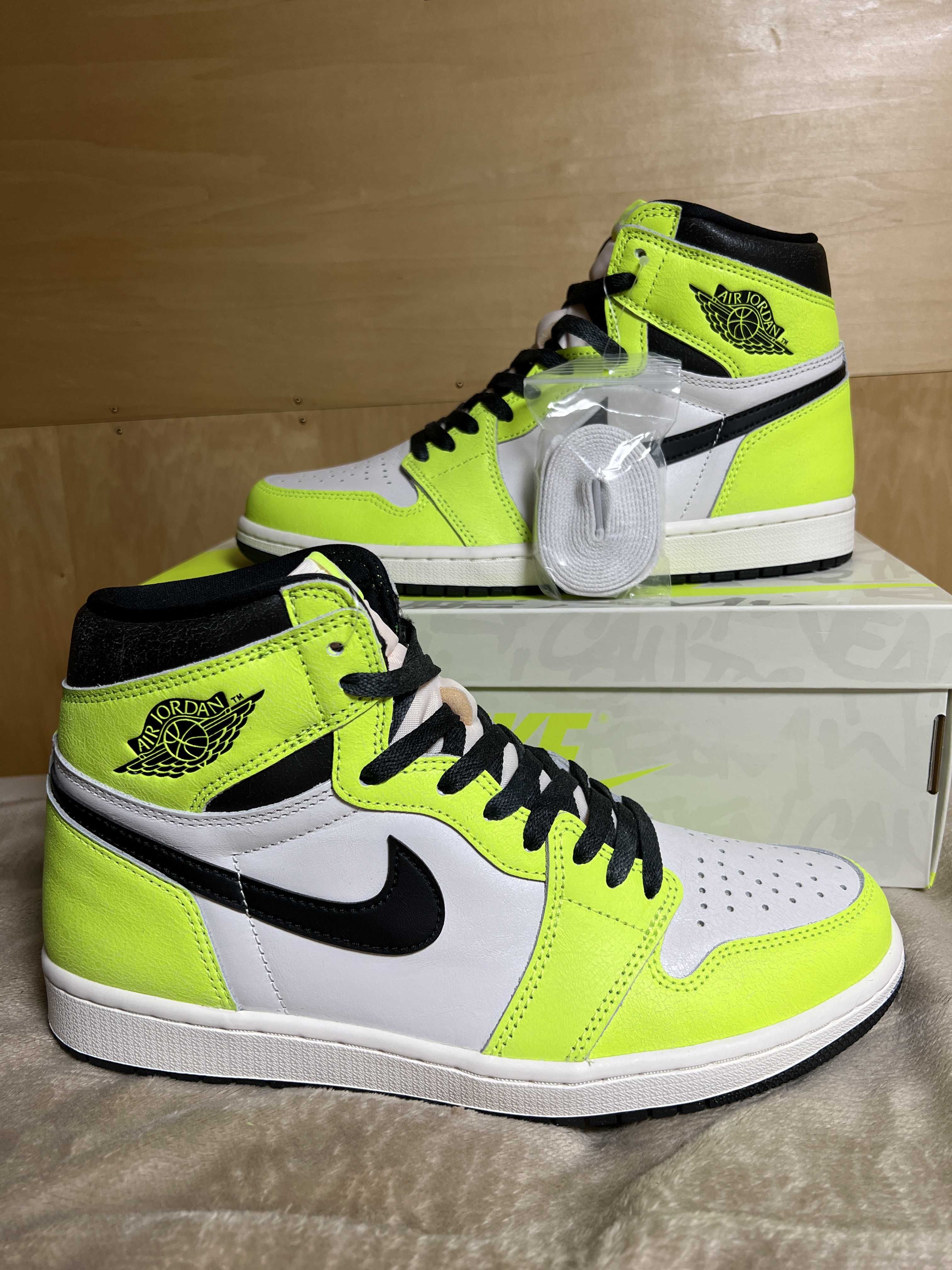 Nike Air Jordan 1 High OG "Volt/Visionaire"