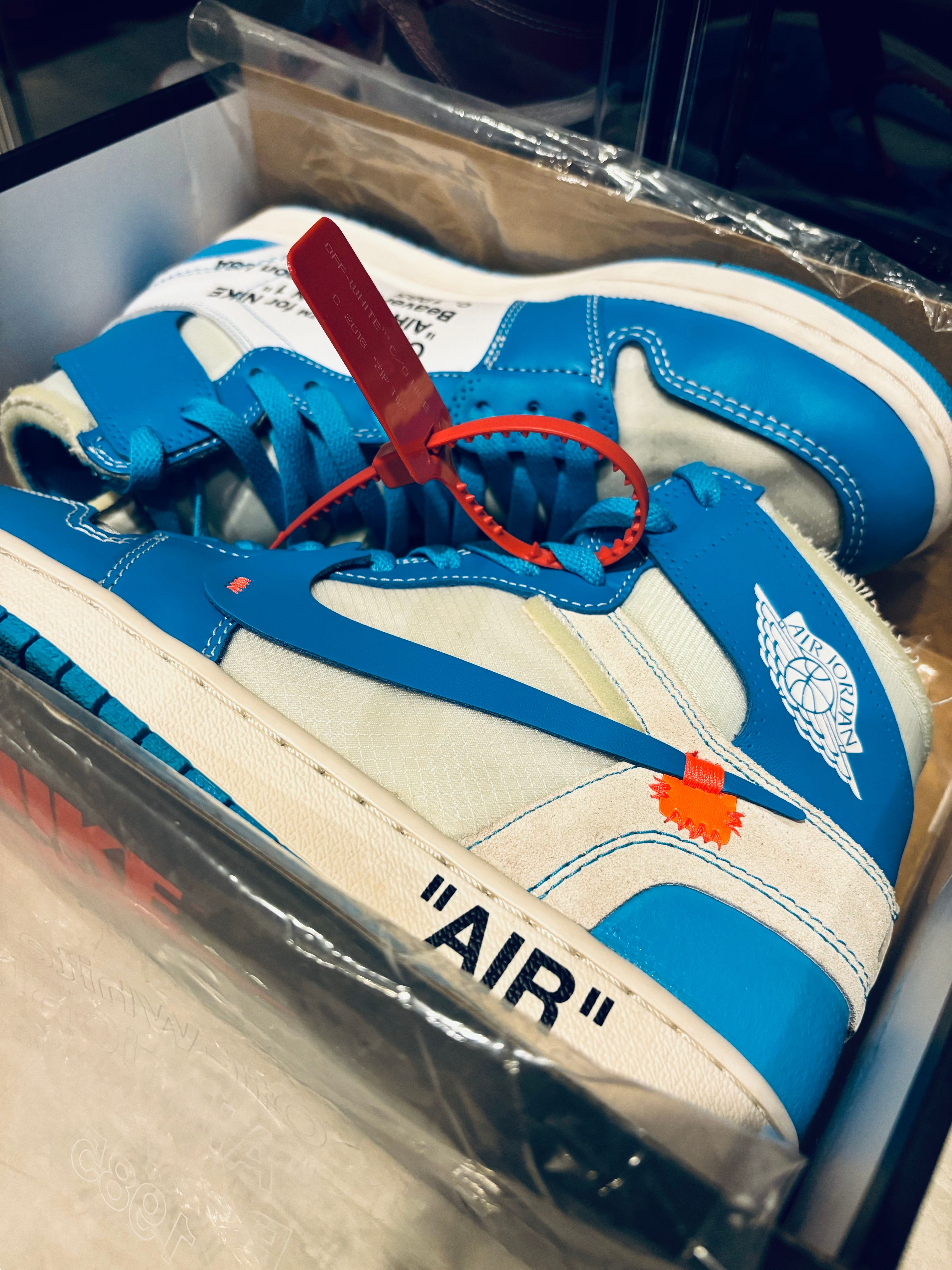 Off-White × Nike Air Jordan 1 High UNC "White/Dark Powder Blue"