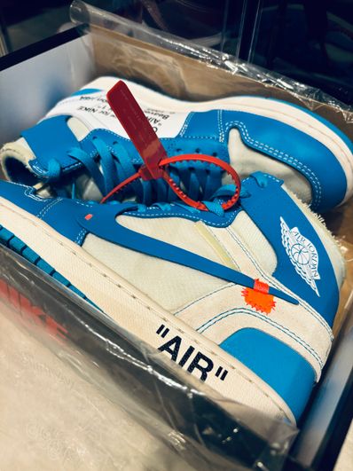 Off-White × Nike Air Jordan 1 High UNC "White/Dark Powder Blue"