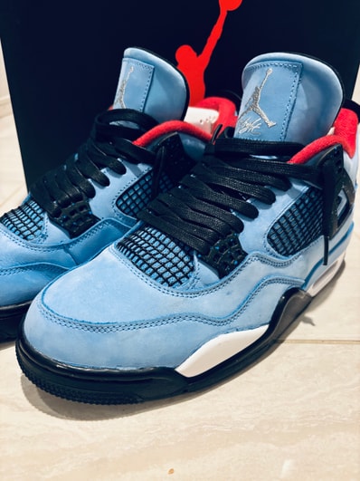 Travis Scott × Nike Air Jordan 4 Retro Cactus Jack "University Blue"