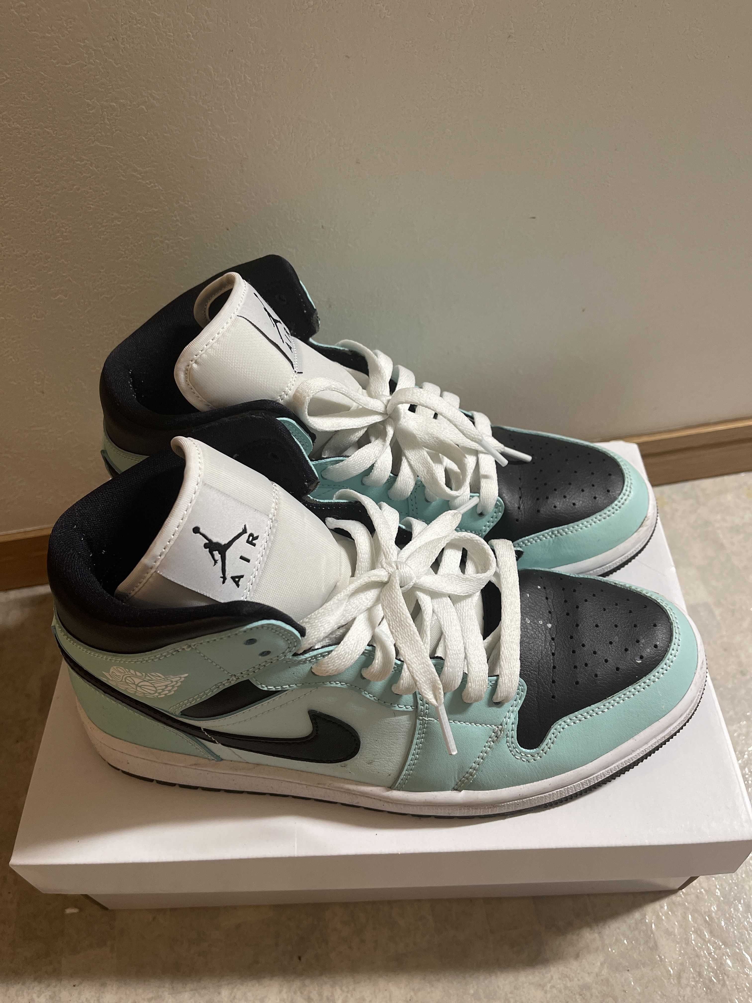 NIKE Women's AIR JORDAN 1 MID "AQUA BLUE"