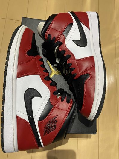 Nike Air Jordan 1 Mid "Chicago Black Toe"