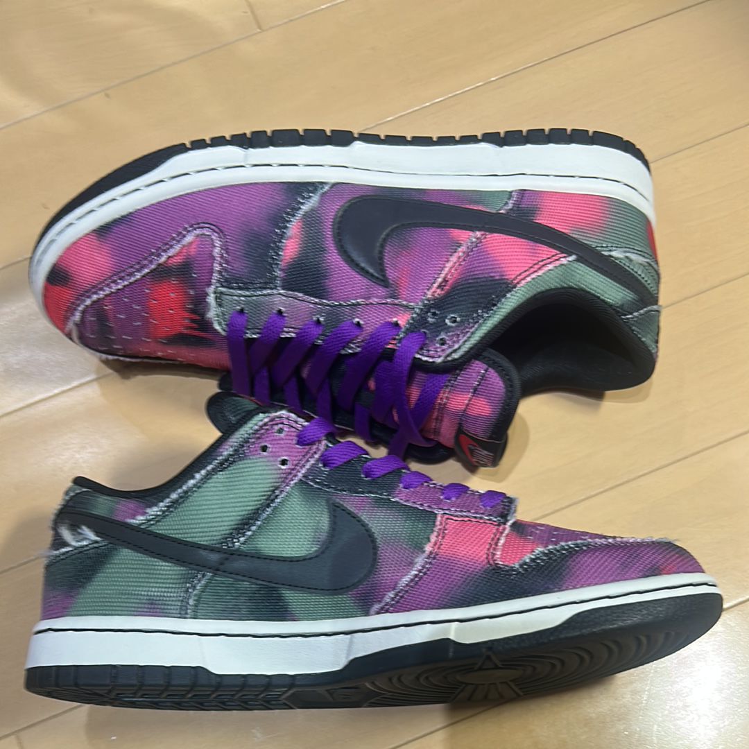 Nike Dunk Low Graffiti "Pink/Black"
