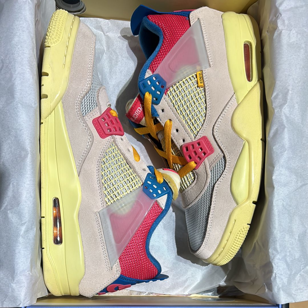 UNION × Nike Air Jordan 4 SP "Guava Ice/Light Fusion Red"