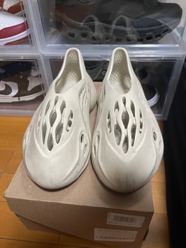 Yeezy Foam Runner(イージー フォームランナー) 人気の新作/中古通販 Yeezy Foam Runner(イージー フォームランナー) 人気の新作/中古通販