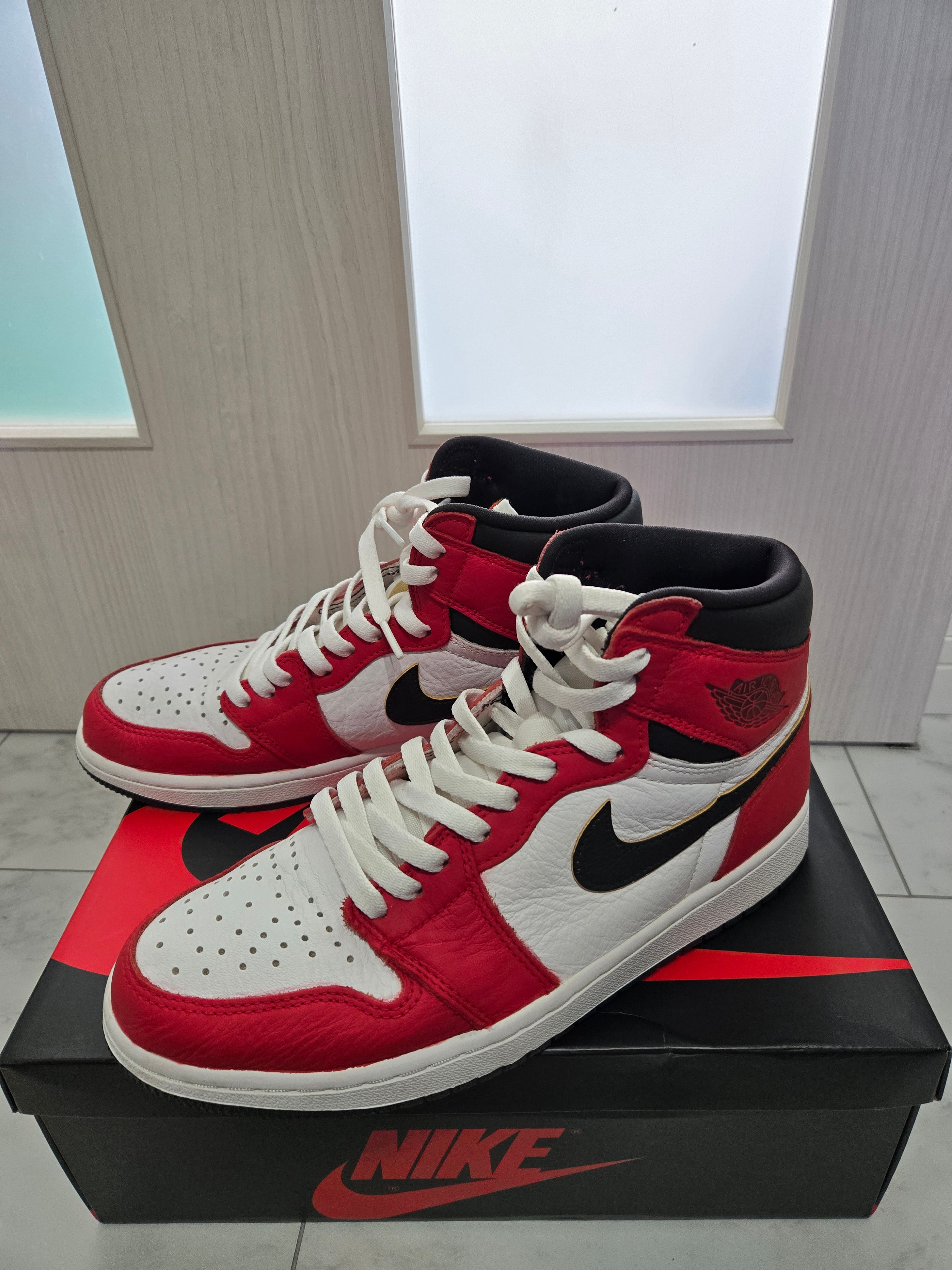 Nike Air Jordan 1 High OG "Light Fusion Red"