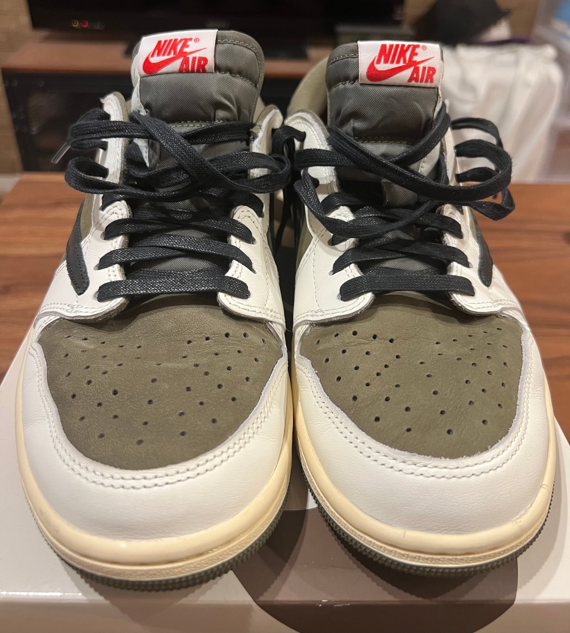 Travis Scott × Nike Air Jordan 1 Low OG SP "Reverse Olive"