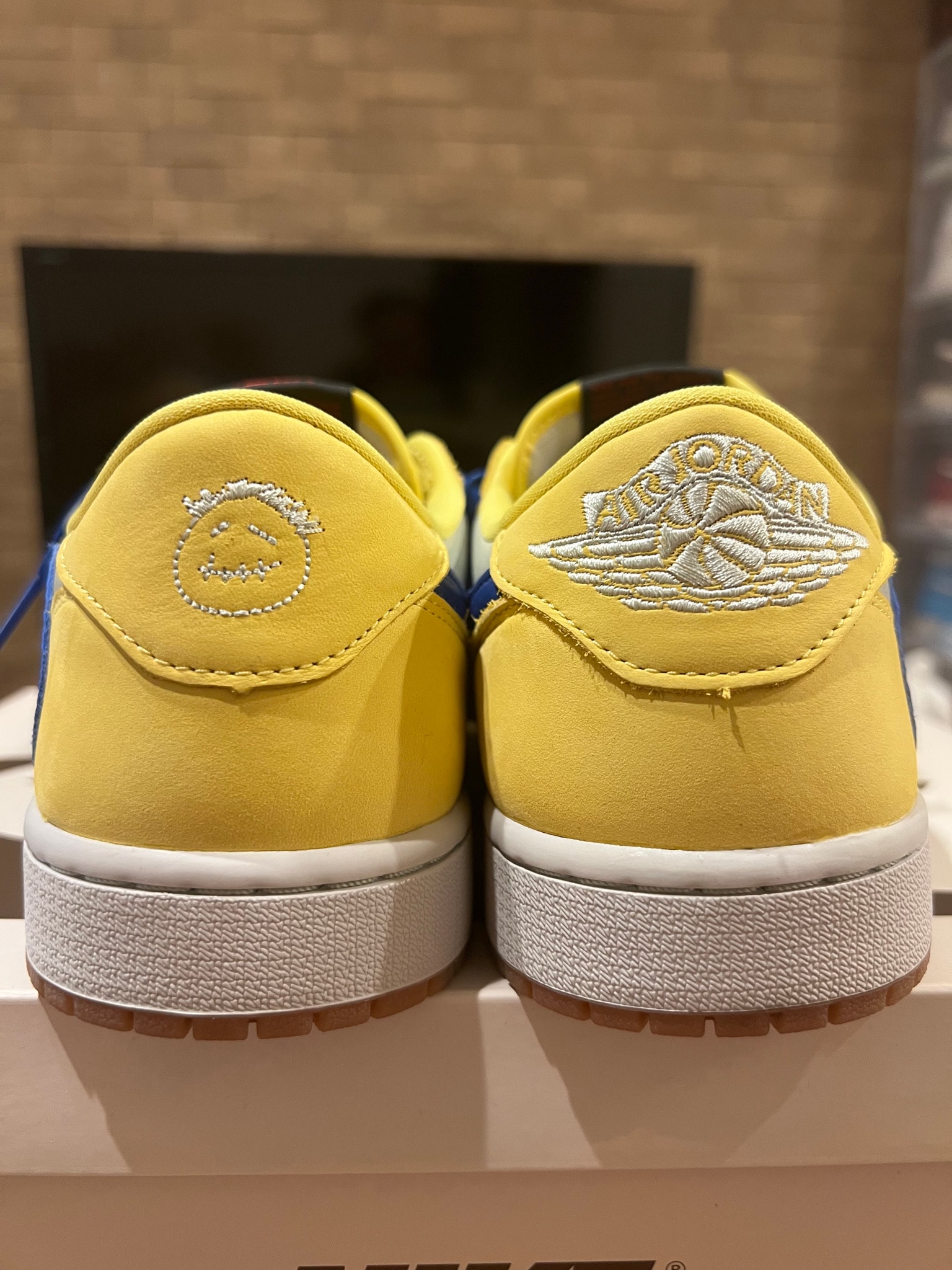 Travis Scott × Nike Women's Air Jordan 1 Retro Low OG "Canary"