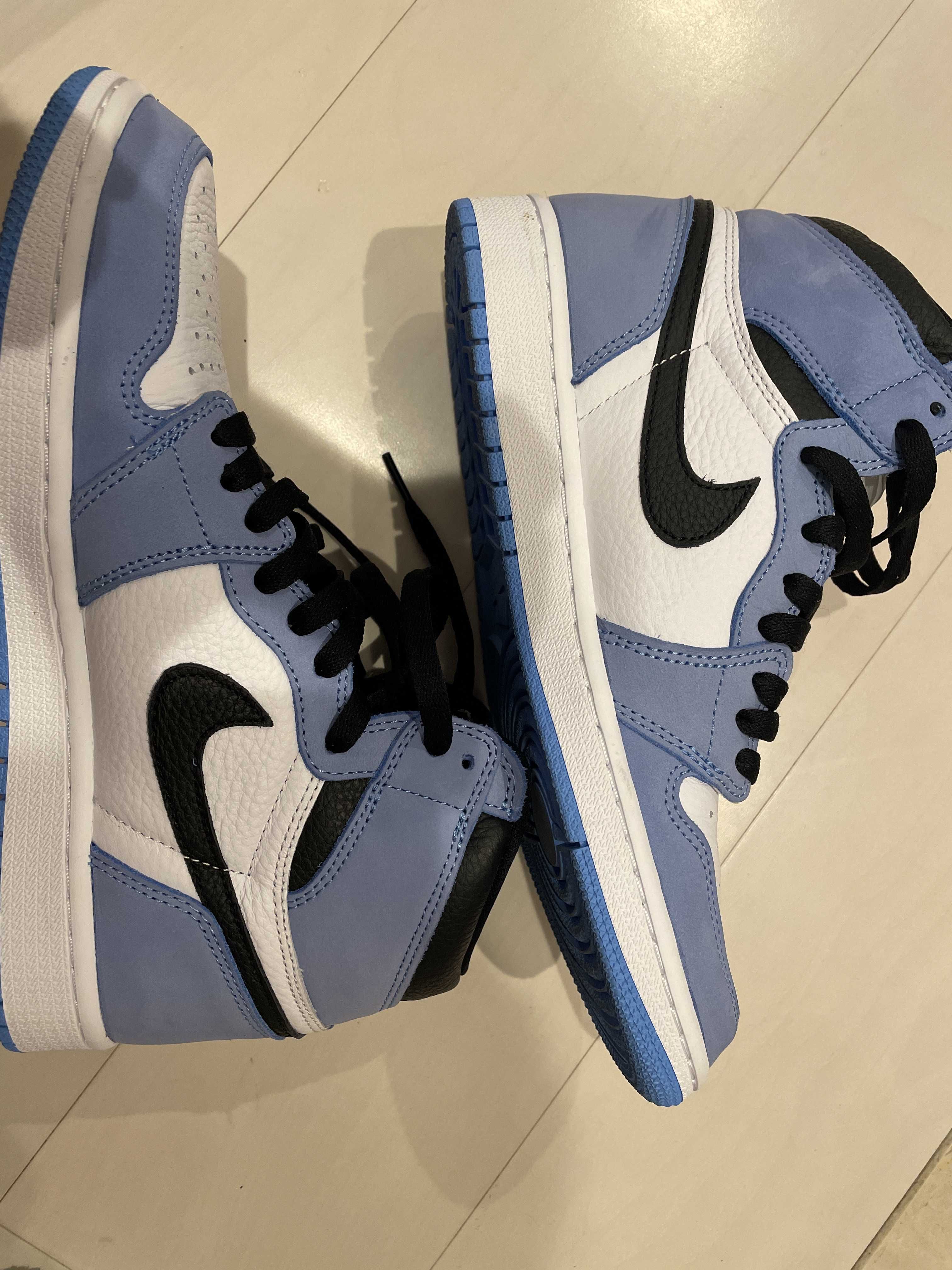 Nike Air Jordan 1 High OG "University Blue"