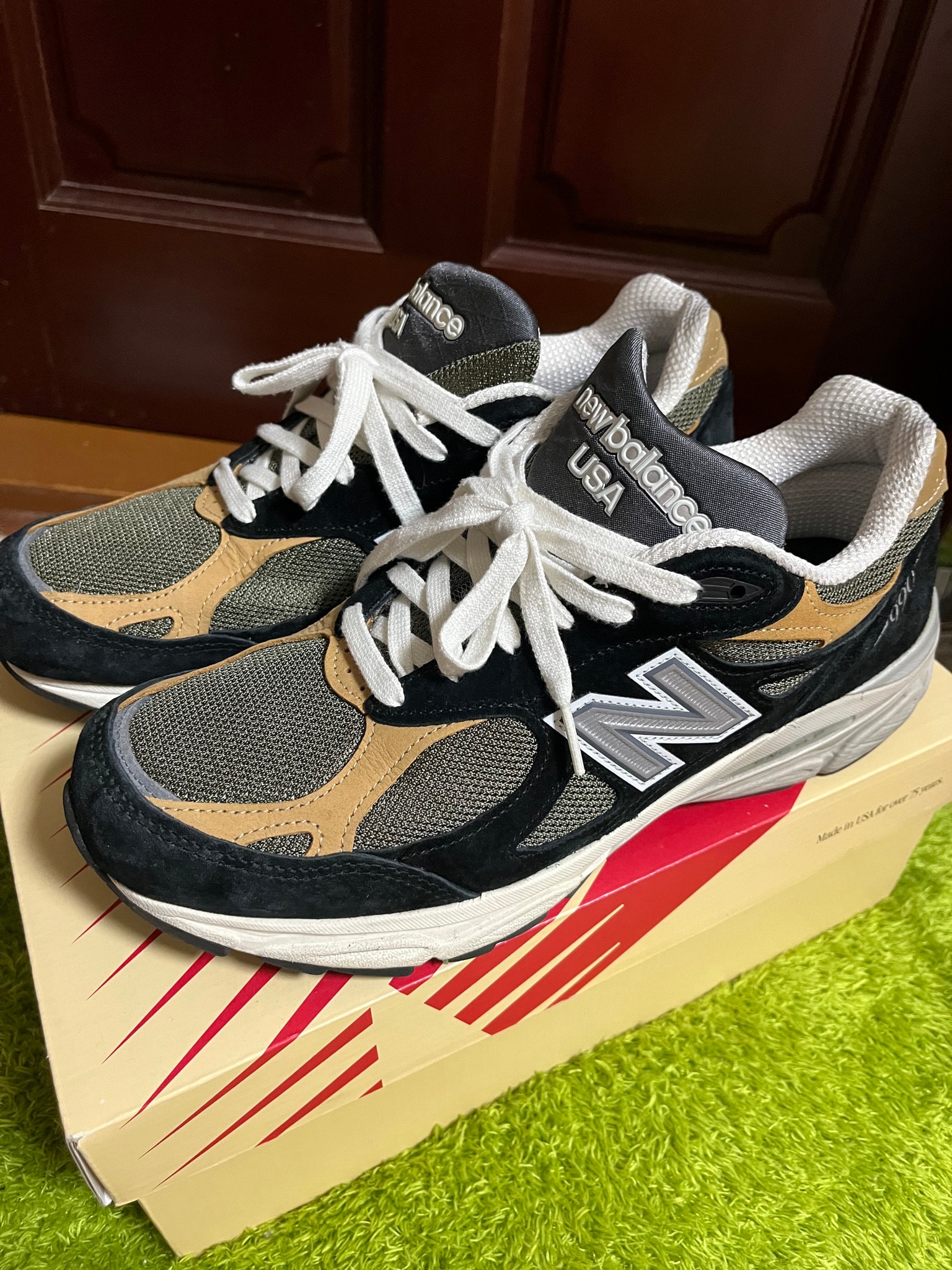 New Balance 990V3 "Black Tan"