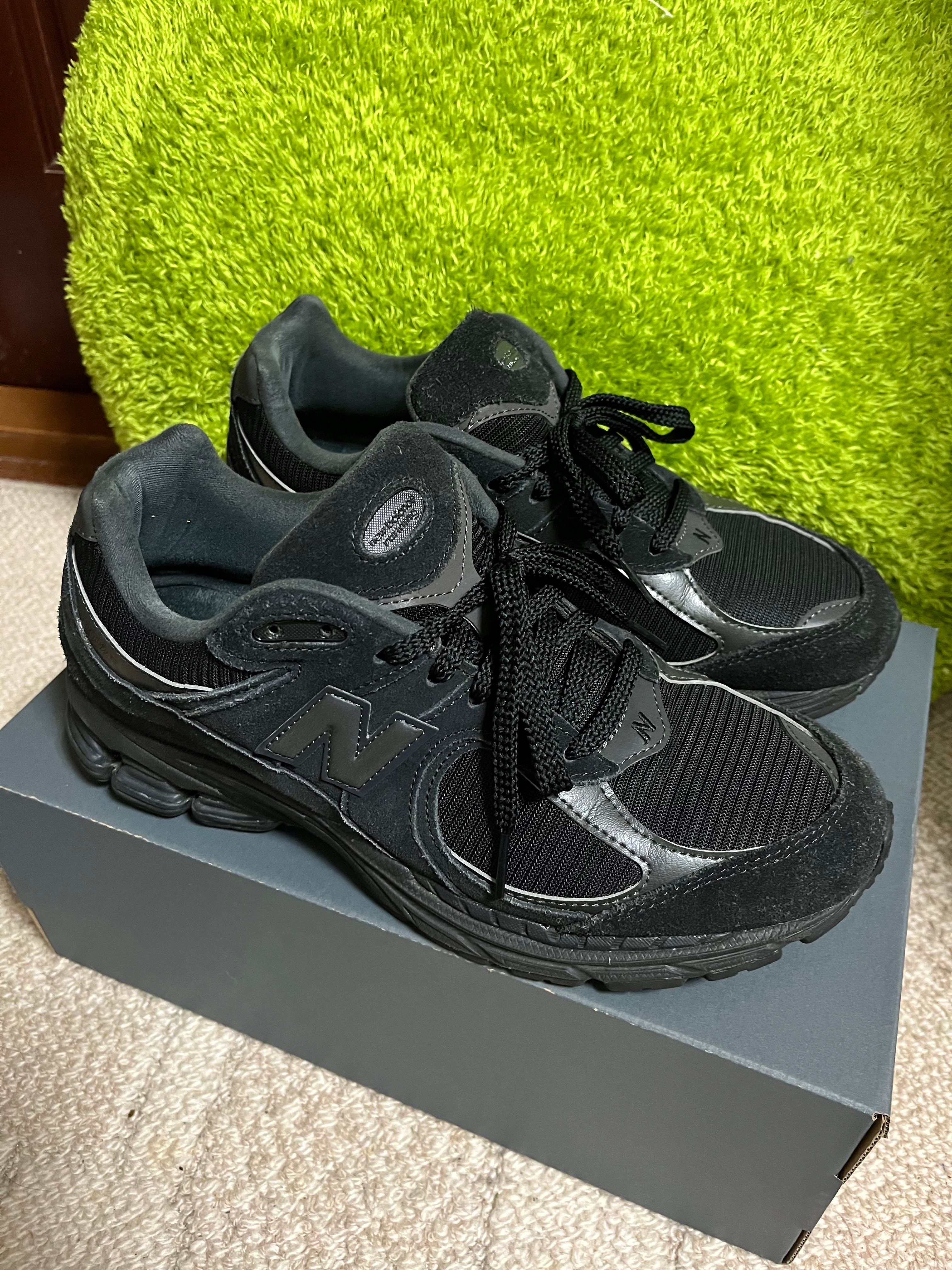 New Balance 2002R "Triple Black"