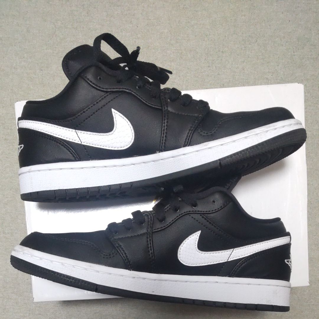 NIKE Women's AIR JORDAN 1 LOW "BLACK"