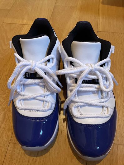 NIKE Women's AIR JORDAN 11 LOW "CONCORD SKETCH"